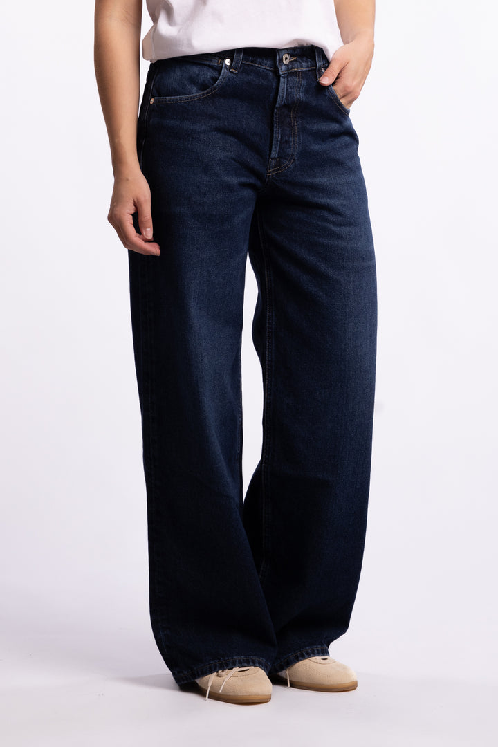 Beth Low- Japan Dive