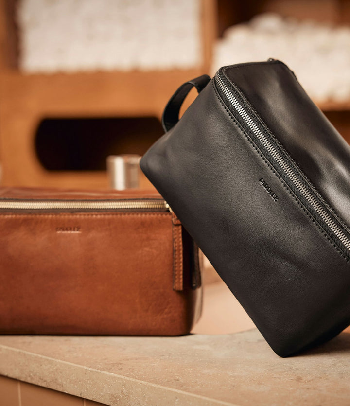 Barolo Toilet Bag Black