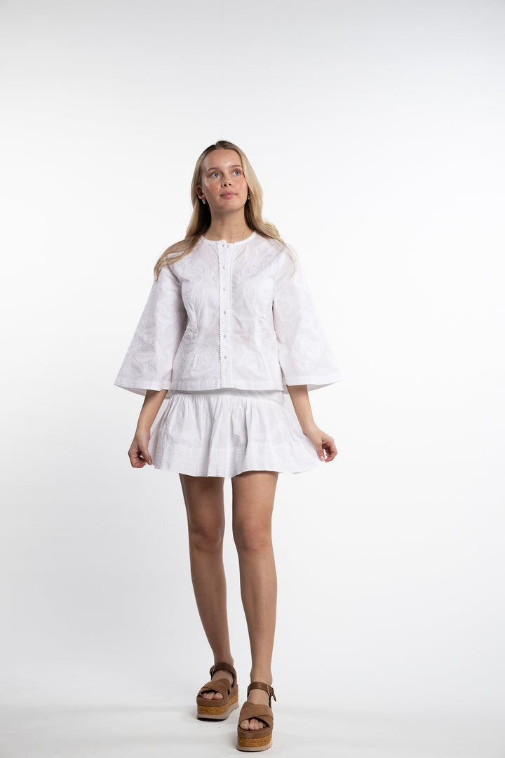 Lotte Embrodery Blouse- White