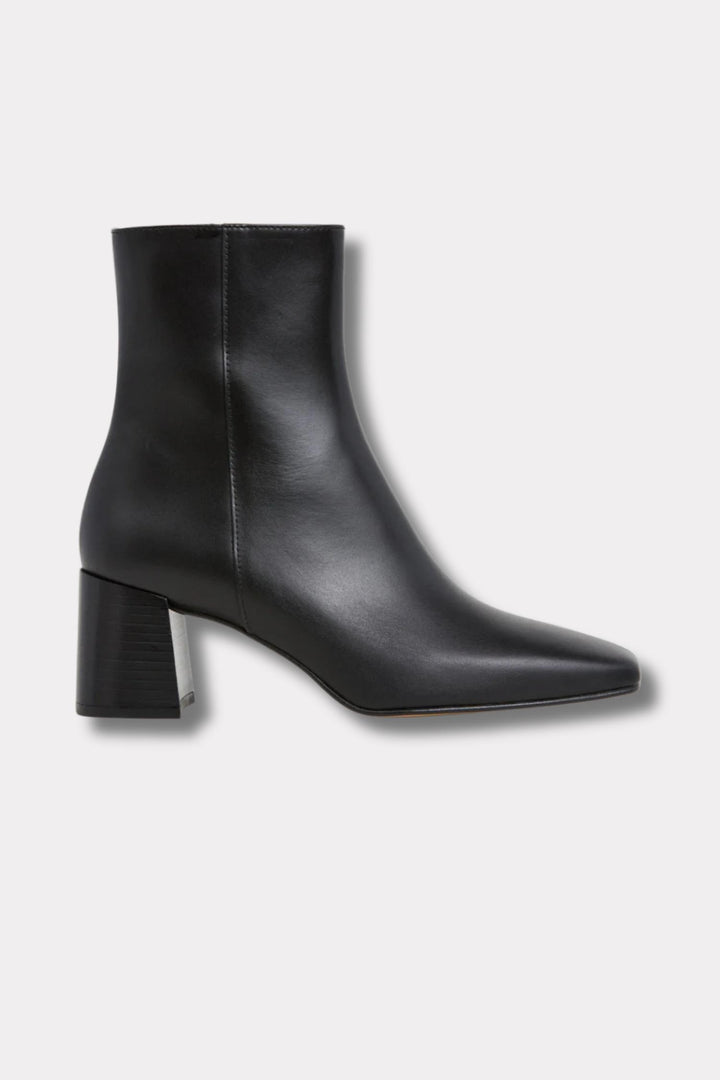 Cay Leather- Black