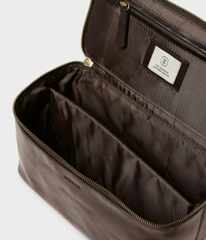 Barolo Toilet Bag Dark Brown