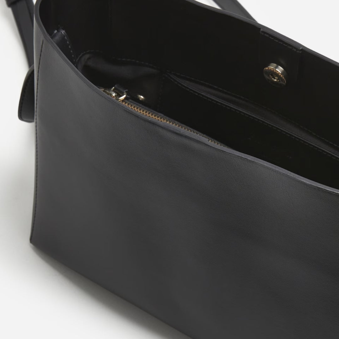 Hedda Grande Handbag- Black Leather