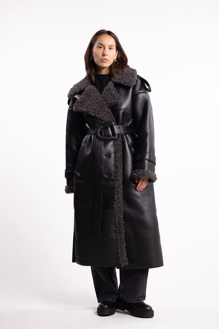 Manchester Coat- Black