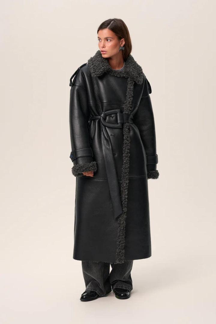 Manchester Coat- Black