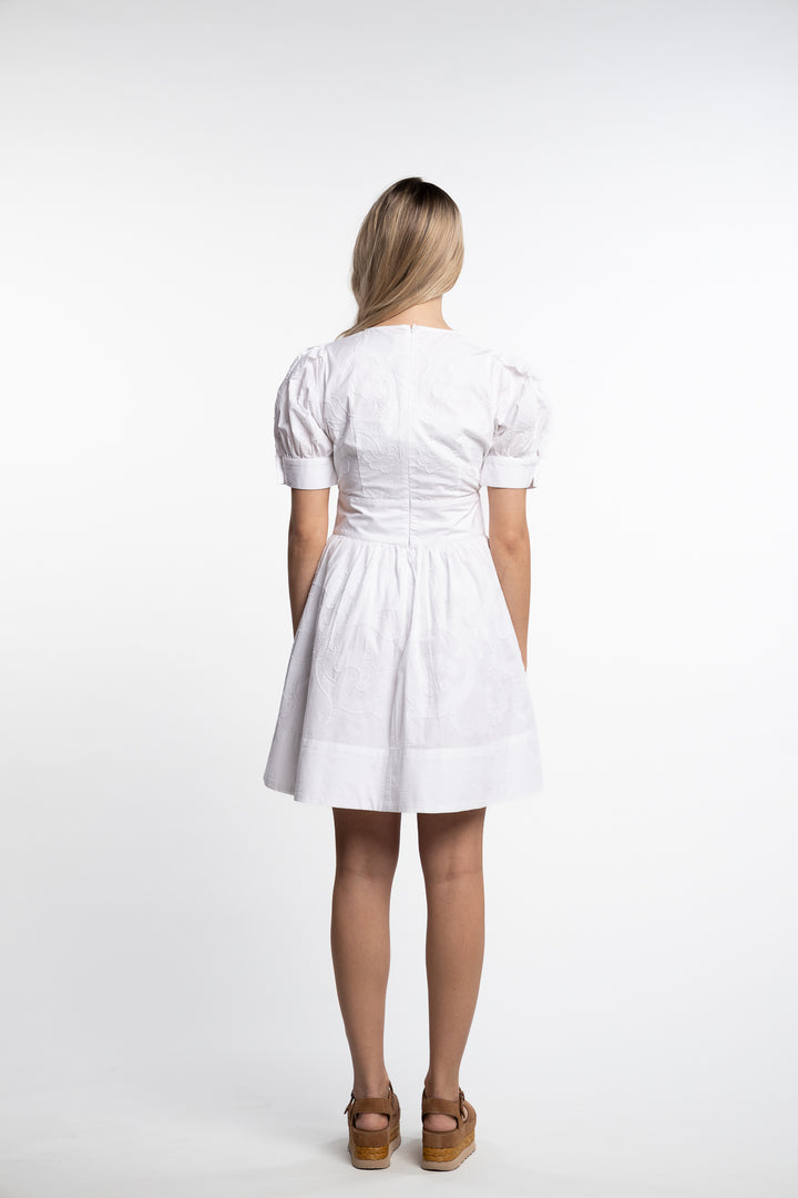 Zenda Embroidery Dress- White