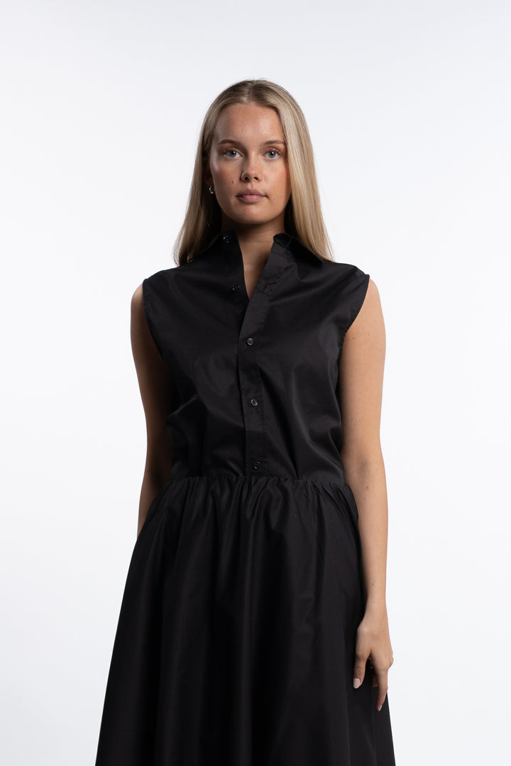 Sleeveless Coastal Shirt- Jet Black