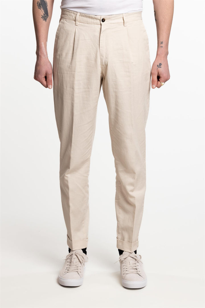 Capri Pleated Cotton/Linen Pant Beige