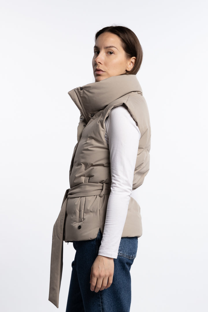 Vesty- Khaki