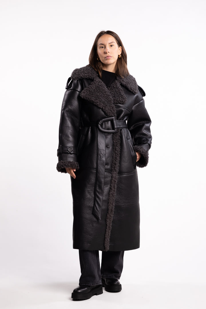 Manchester Coat- Black