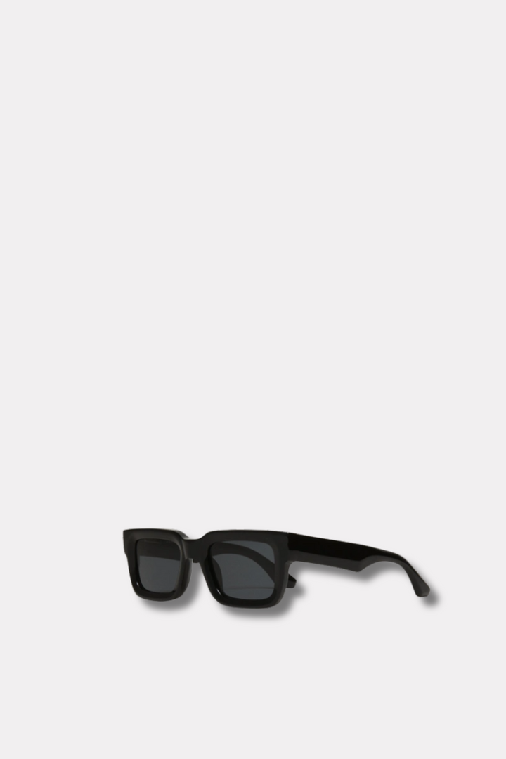 05 Black