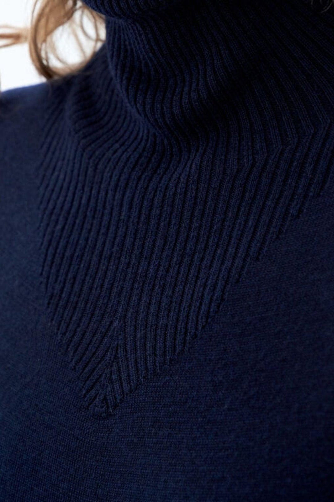 Merino Turtleneck Sweater- Navy-Genser-Bogartstore