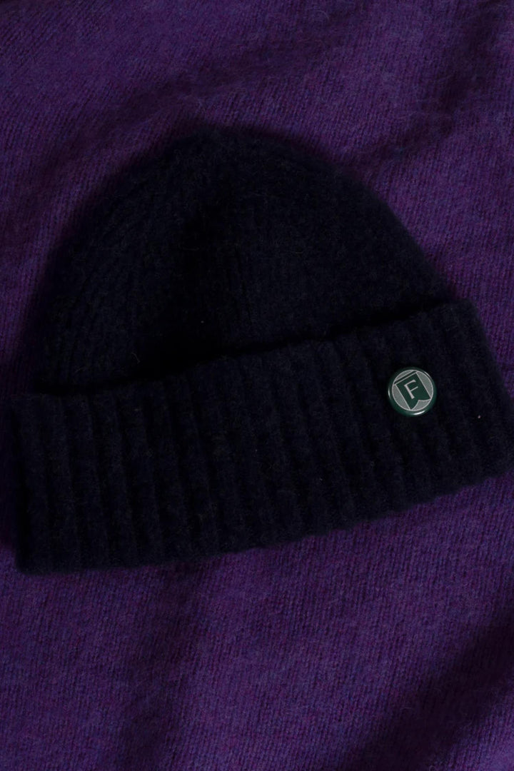 Shaggy Beanie Navy