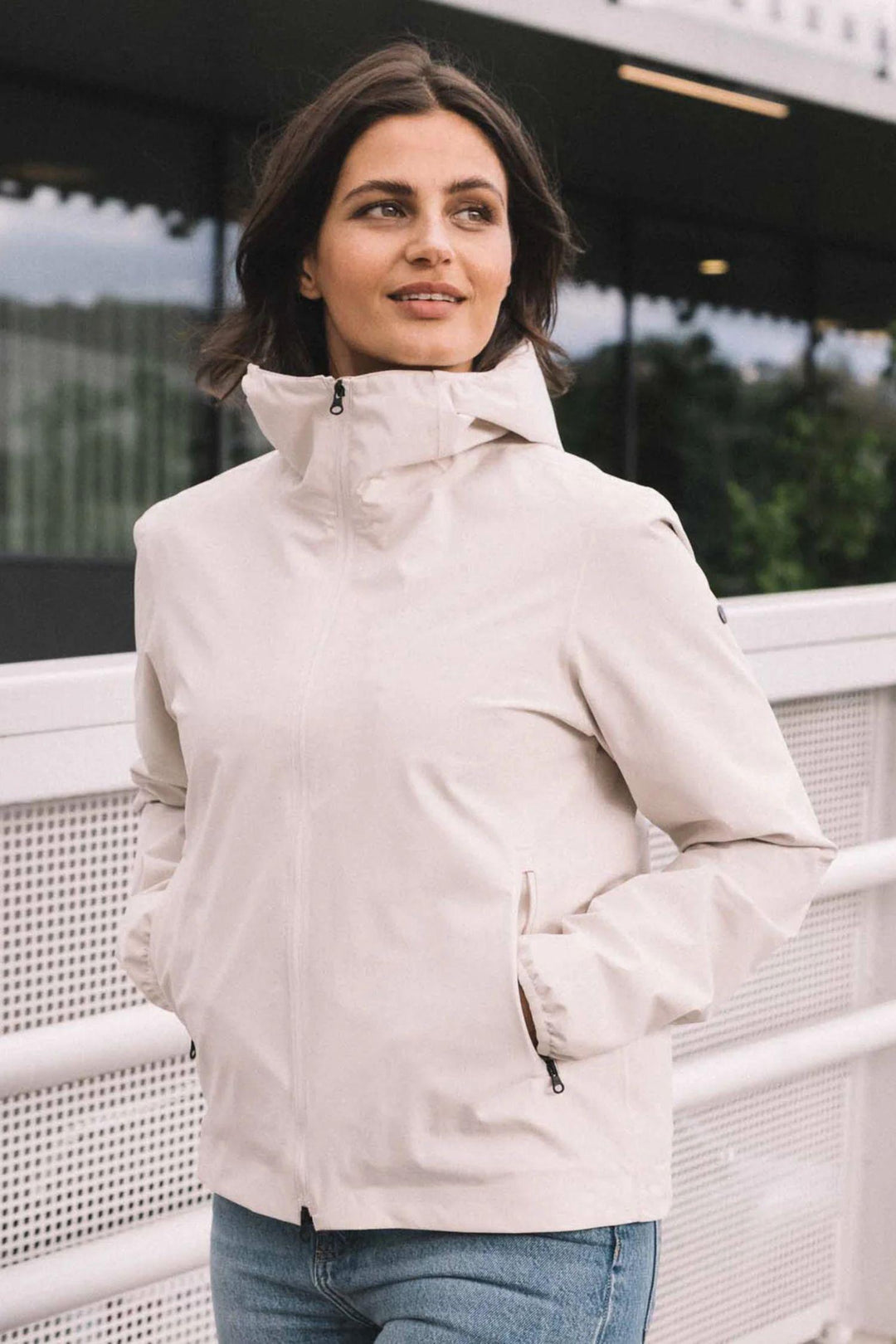 Veil II- Neutral White