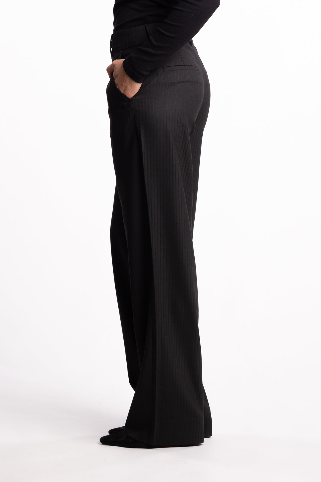 DenaFV 096 - Raven Jacquard Stripe