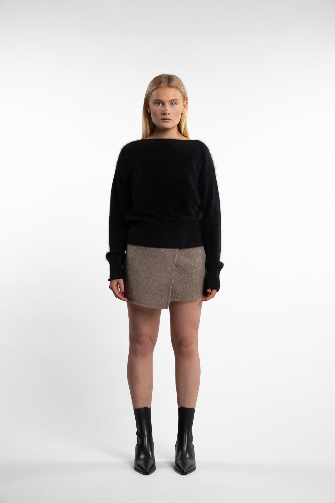 Cloud Knit- Black