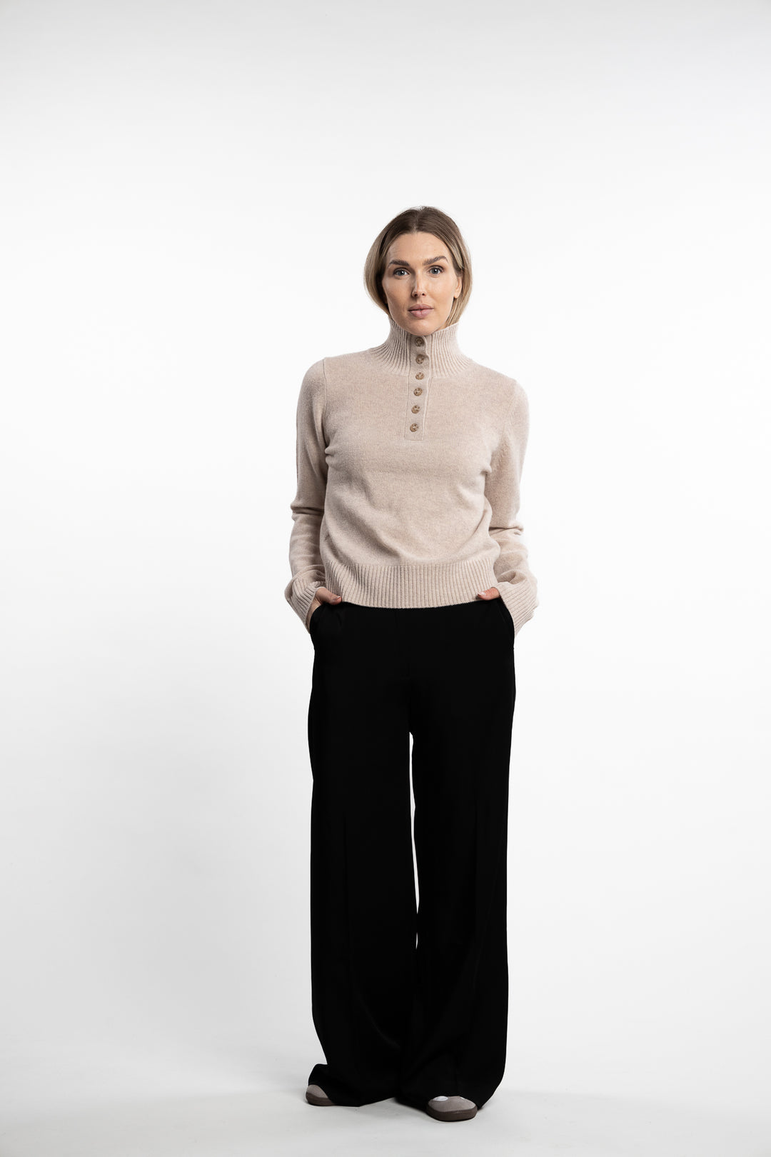 Saelif Turtleneck 15010- String