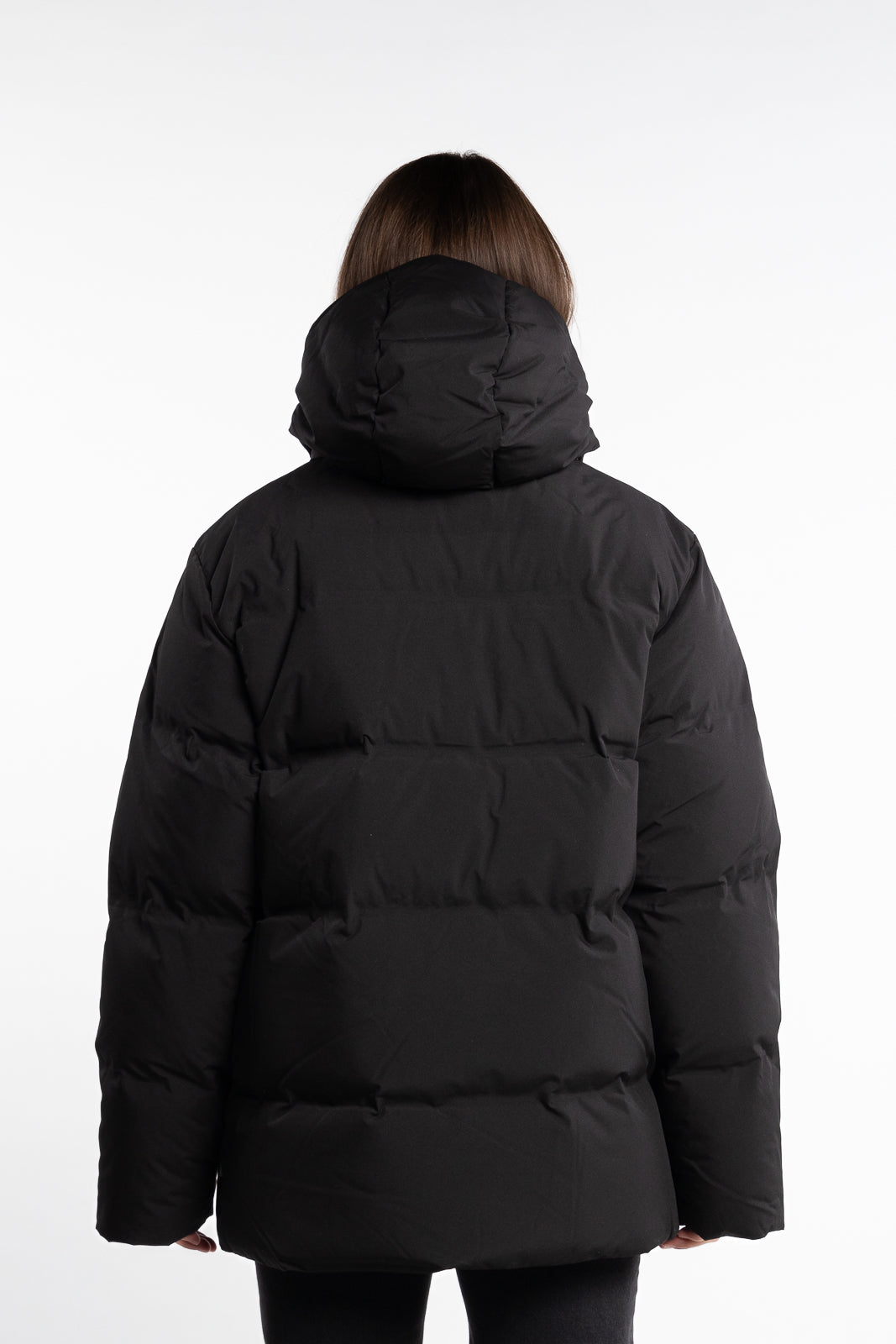 Besseggen Down Jacket- Black