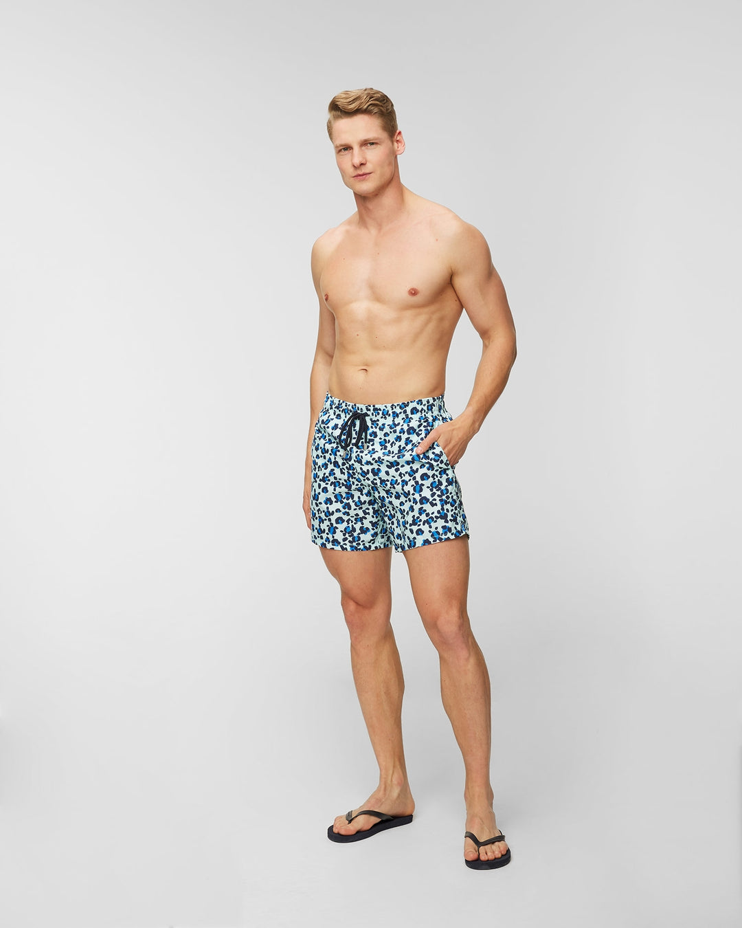 Vilebrequin Moorea Turtles Leopard badeshorts lyseblå – detalj