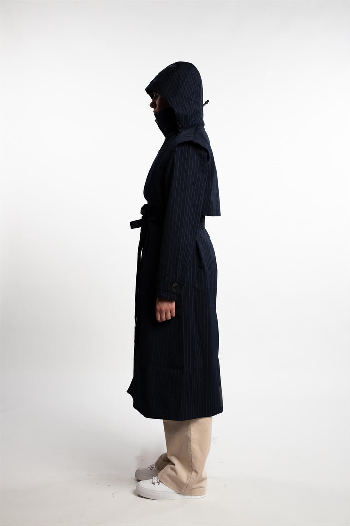 Regndråpe Trench Coat- Navy Pinstripe