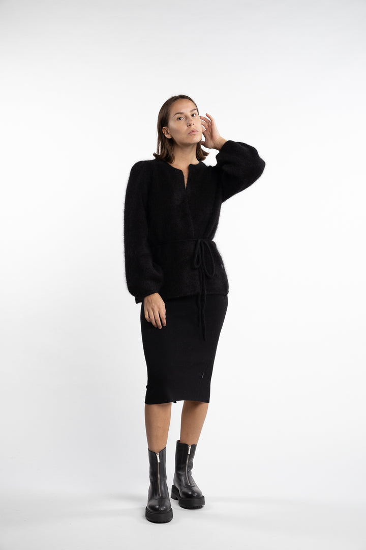 Fredrikke Chunky Cardigan- Black