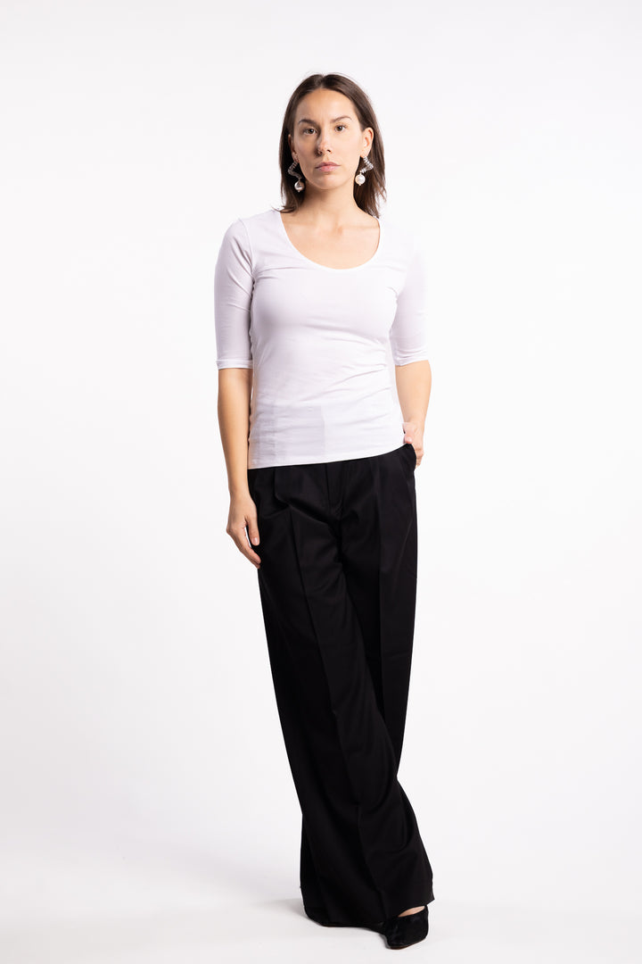 Cotton Stretch Scoop Neck Top- White