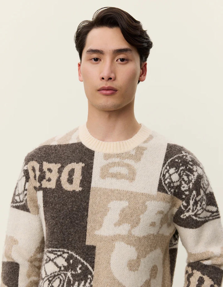 Globe Crewneck Knit Dark Sand
