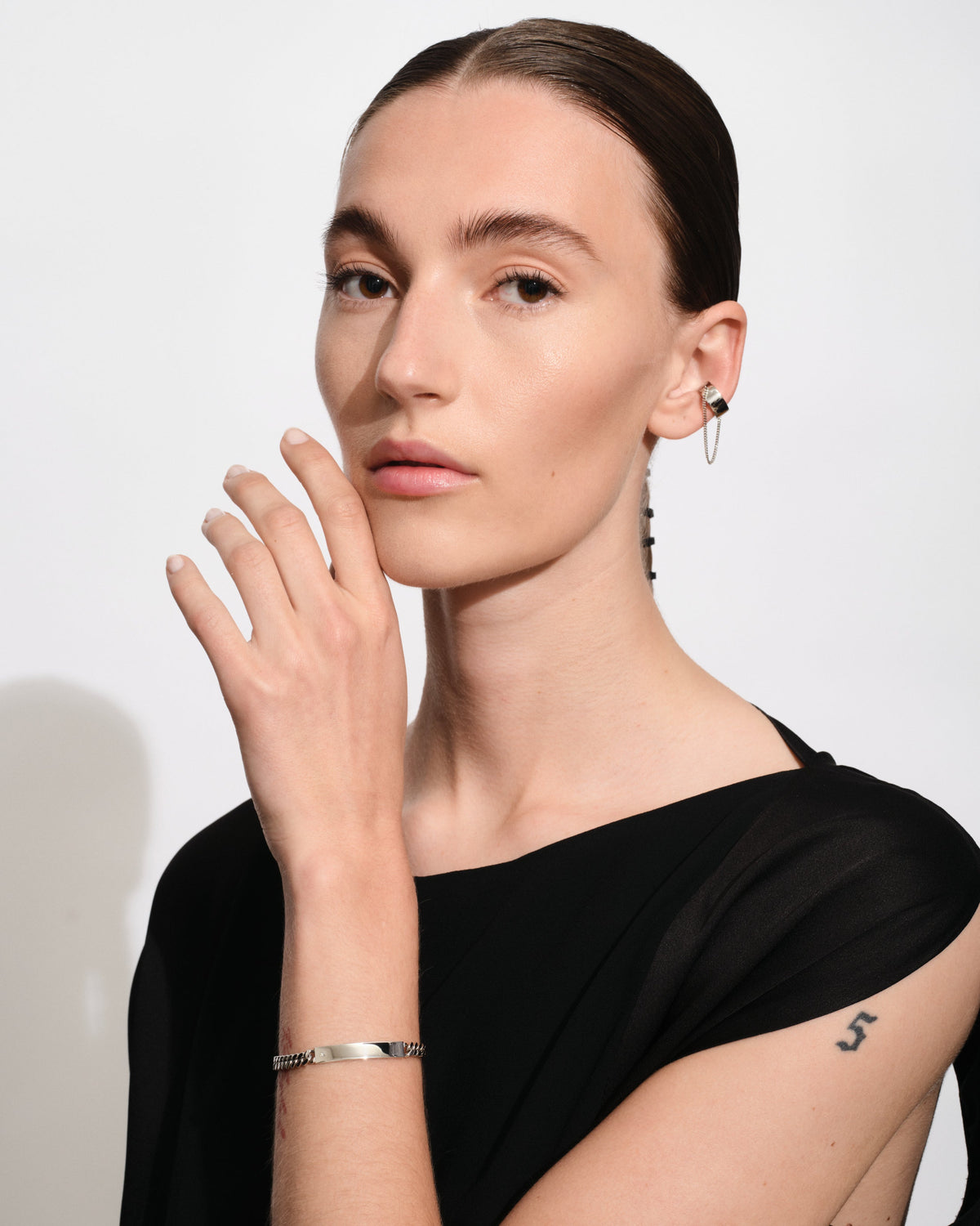 ID Bracelet Silver modelbilde