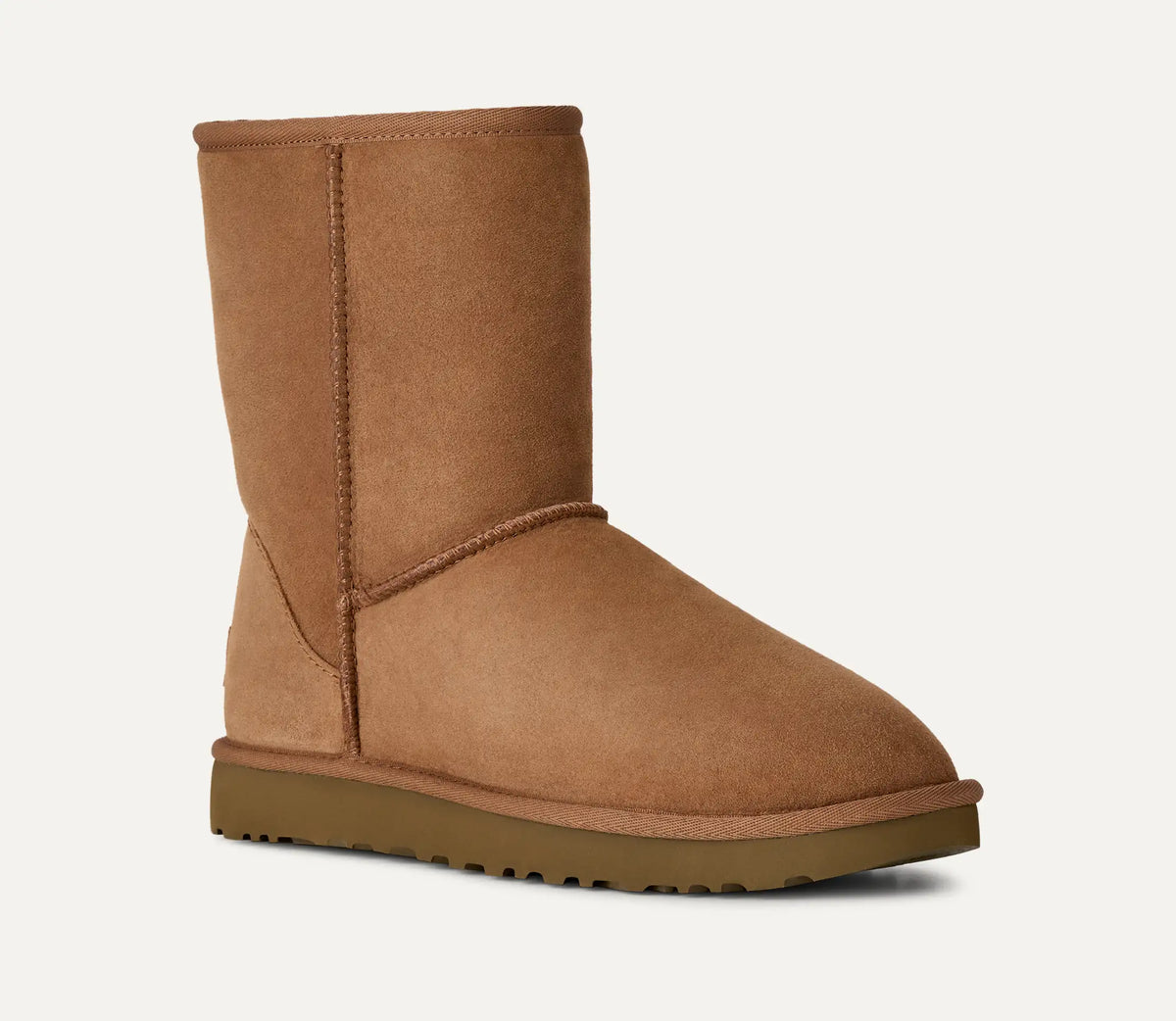 UGG W Classic Short II Chestnut – 3/4 vinkel