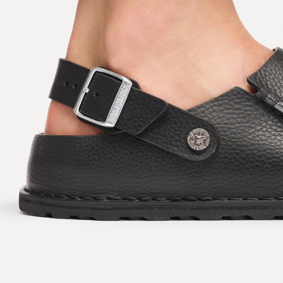 Women's Lutry Premium Natural Leather Black model closeup 2