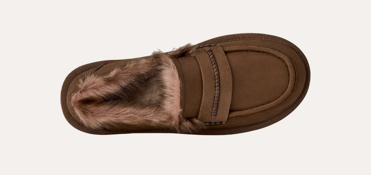UGG W Ellis Nubuck Loafer Dark Chestnut – saueskinnsfôr innvendig