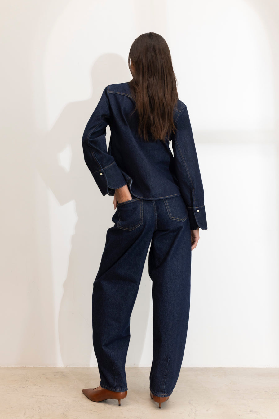 Cora shirt - Dark Blue modellbilde
