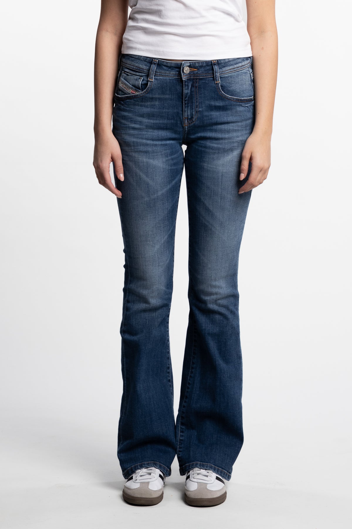 Bootcut Jeans 1969 D-Ebbey 09J33- Medium Blue