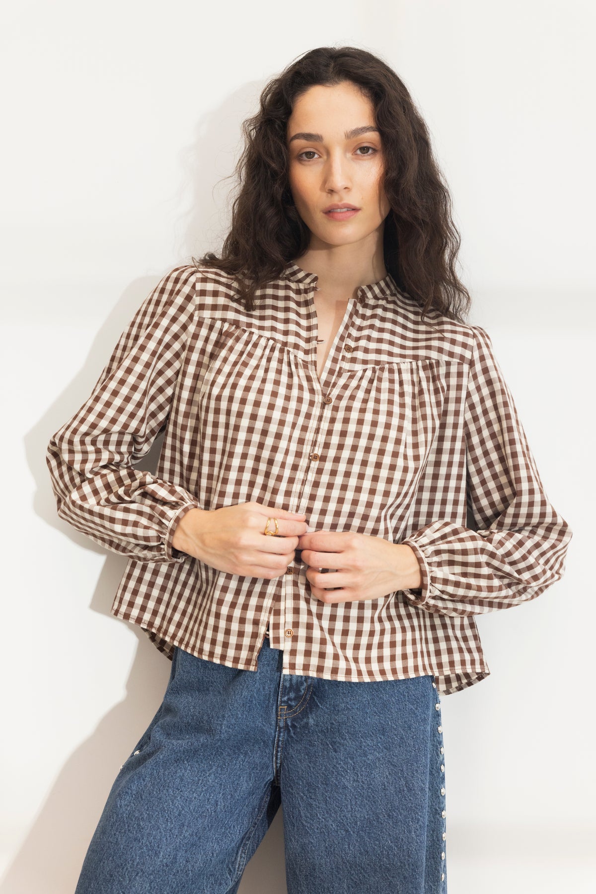 Camilla Pihl Bellier Blouse Brown Check - modellbilde forfra