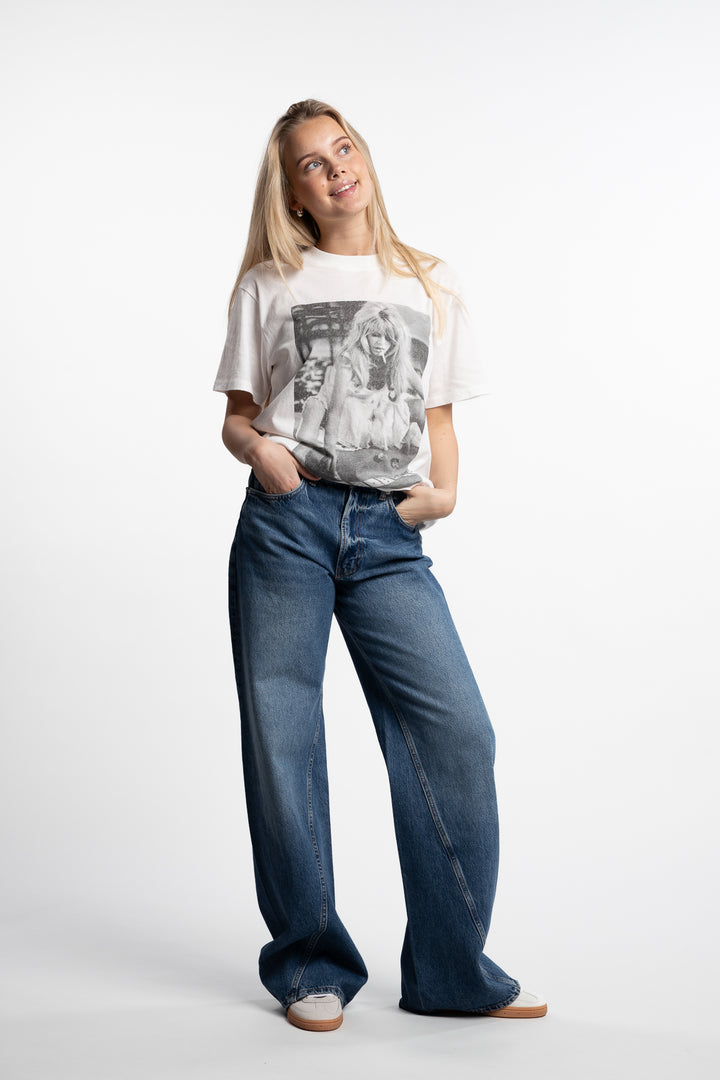 Lili Tee AB X DK X Birgitte Bardot - Ivory