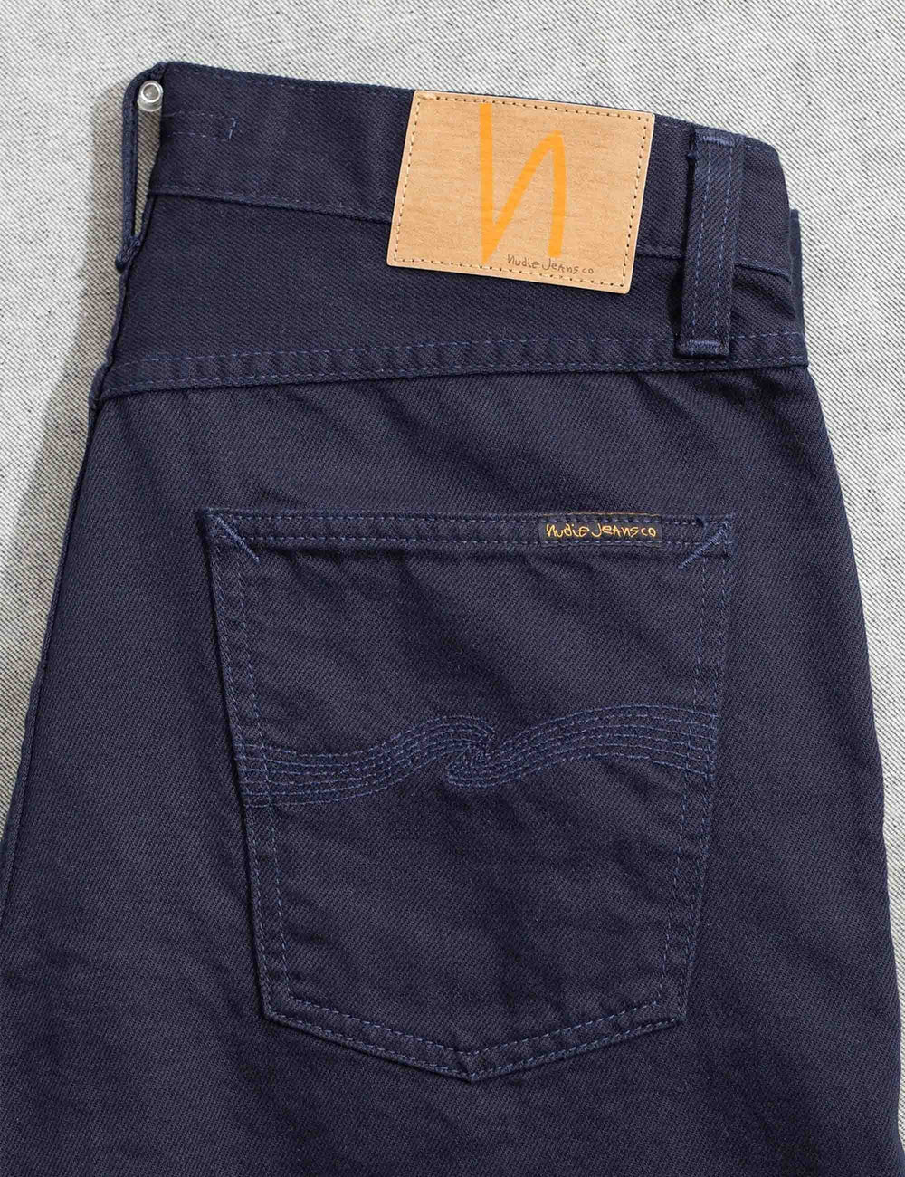 Nudie Jeans Gritty Jackson Straight Fit Jeans Everblue – detalj linningsband