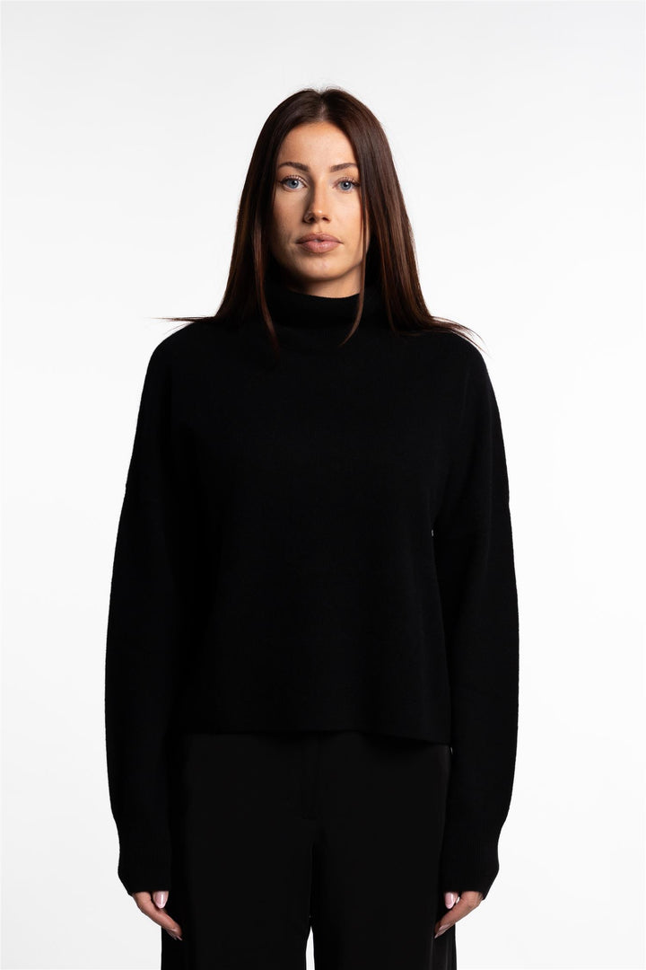 Nola Turtleneck 6304- Black