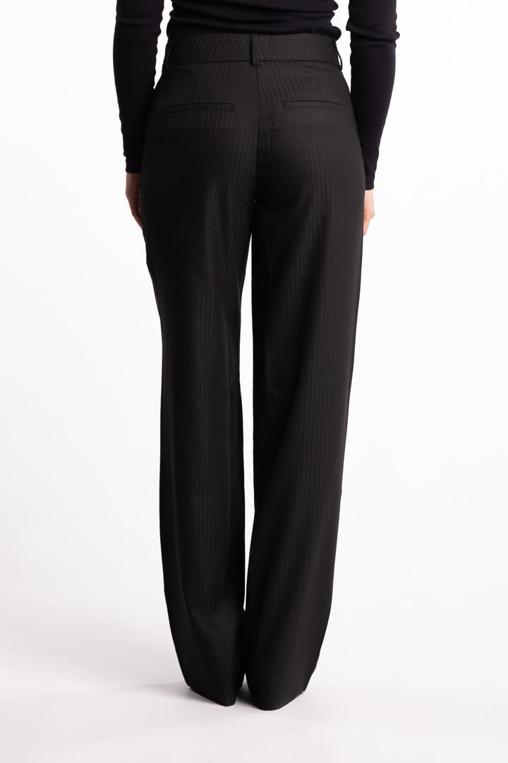 DenaFV 096 - Raven Jacquard Stripe