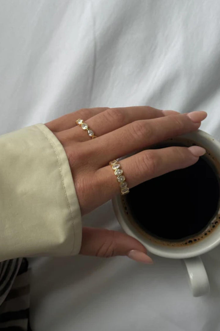 Diamond Band Ring Drop Gold