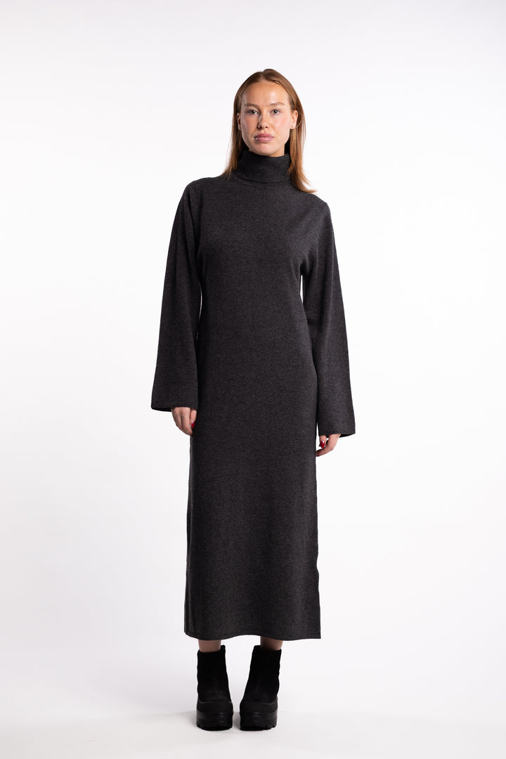 Turtleneck Touloun Maxi Dress- Graphite