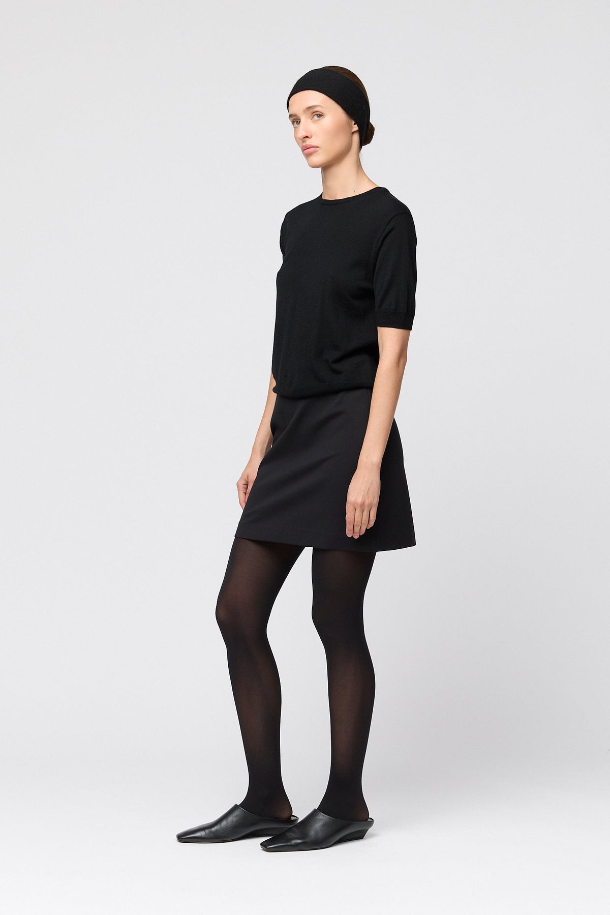 Cashmere Headband Jet Black - modellbilde
