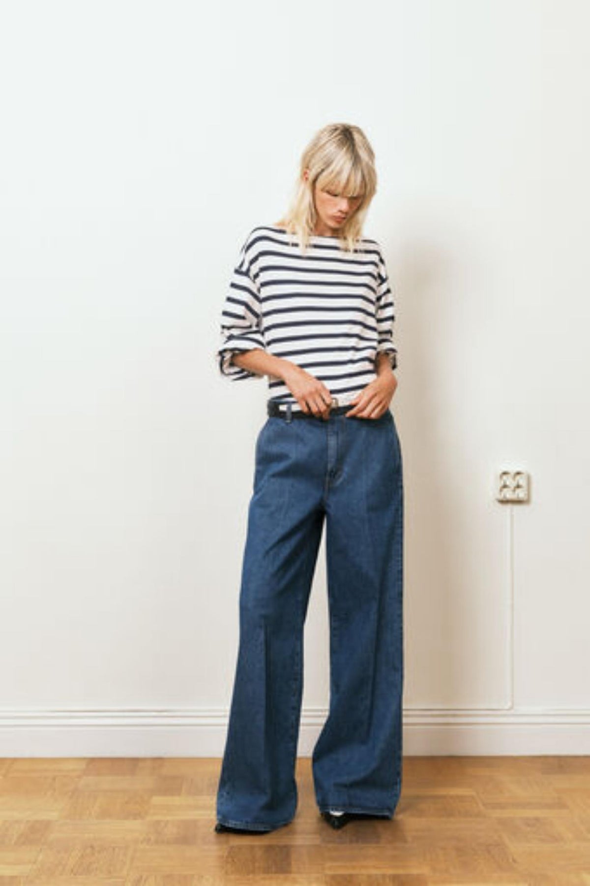 Wide Leg Jeans- Washed Mid Blue