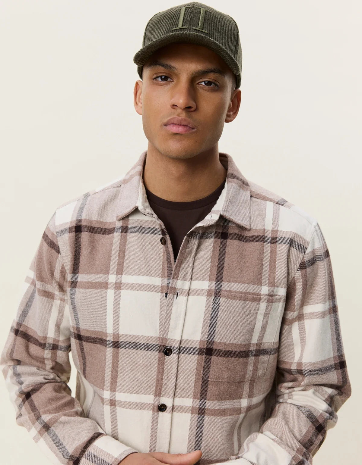 Check Flannel Shirt Caribou - modellbilde