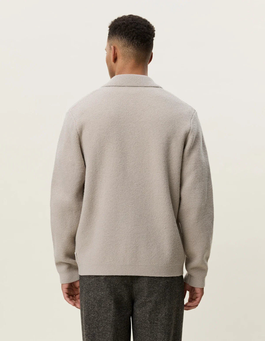 Milano Knit Overshirt Light Sand - modellbilde