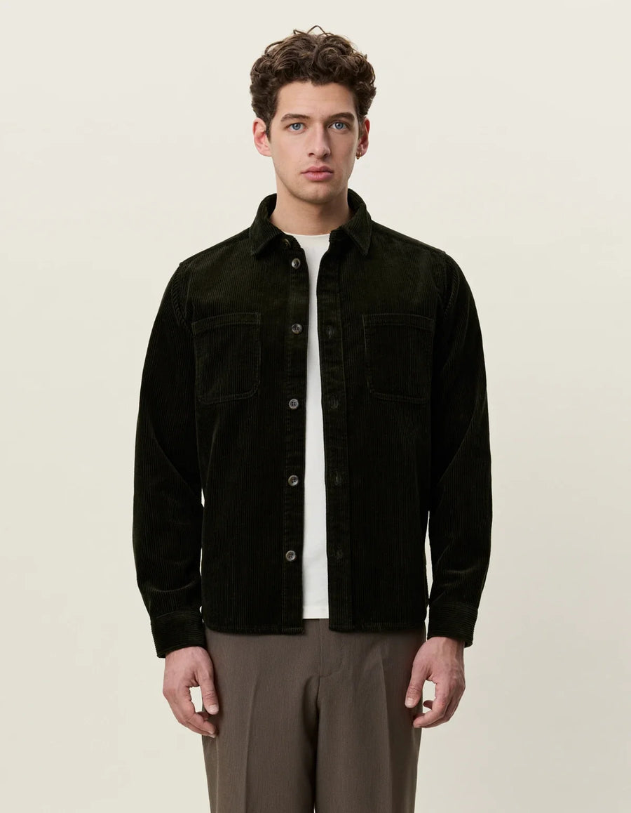 Corduroy Overshirt Rosin Green - modellbilde