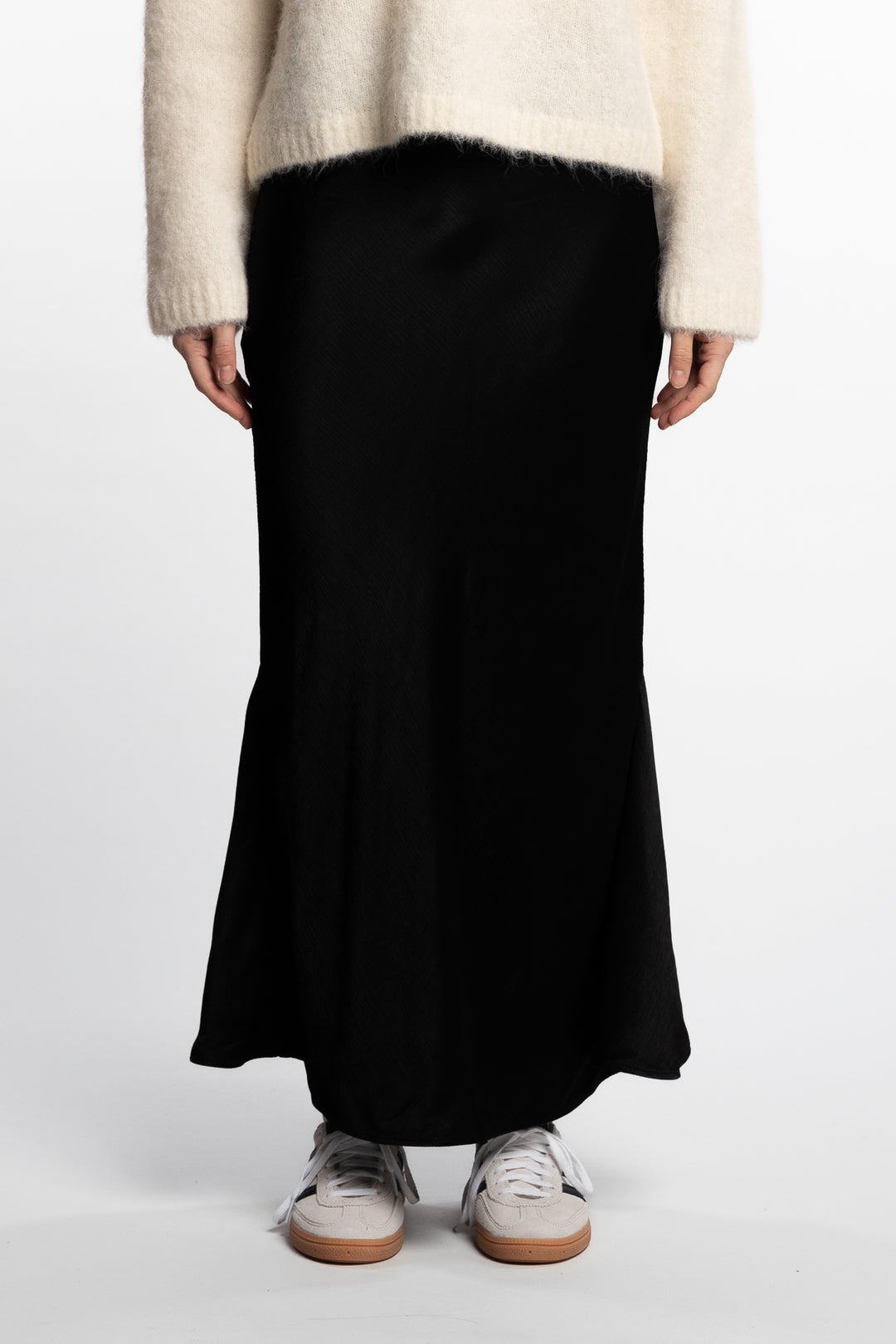 Hyro Skirt- Black