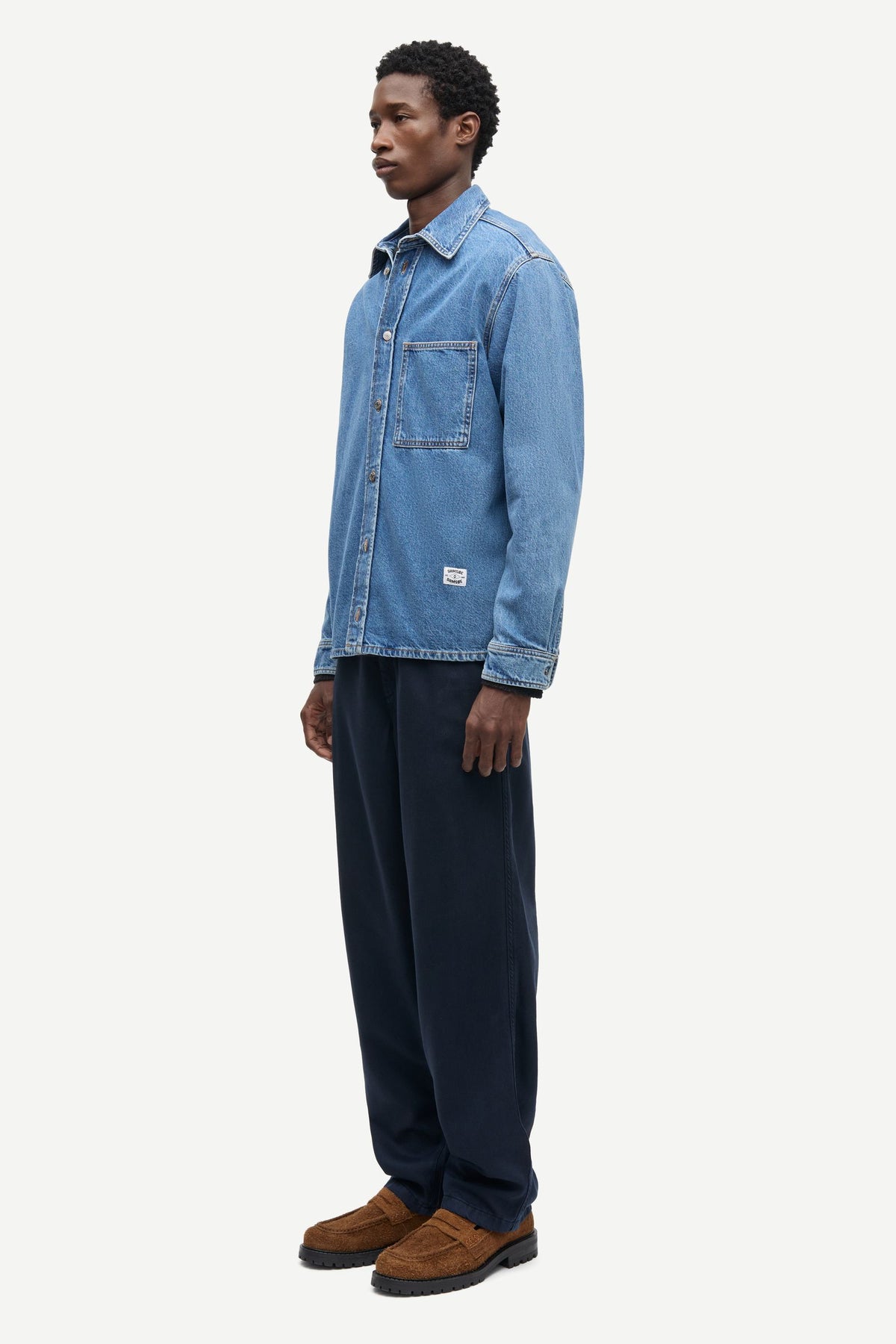 Sadamon B shirt Denim 16138 Retro Wash - modellbilde side