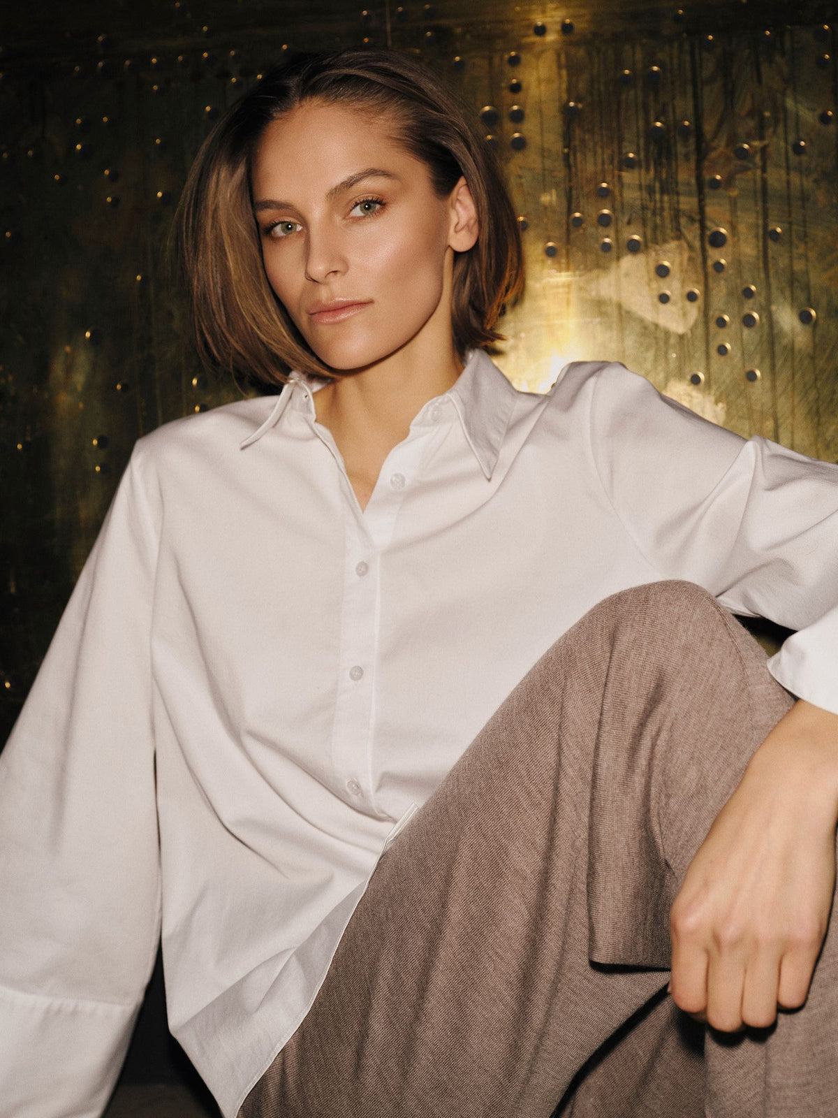 Victoria Shirt White - modellbilde