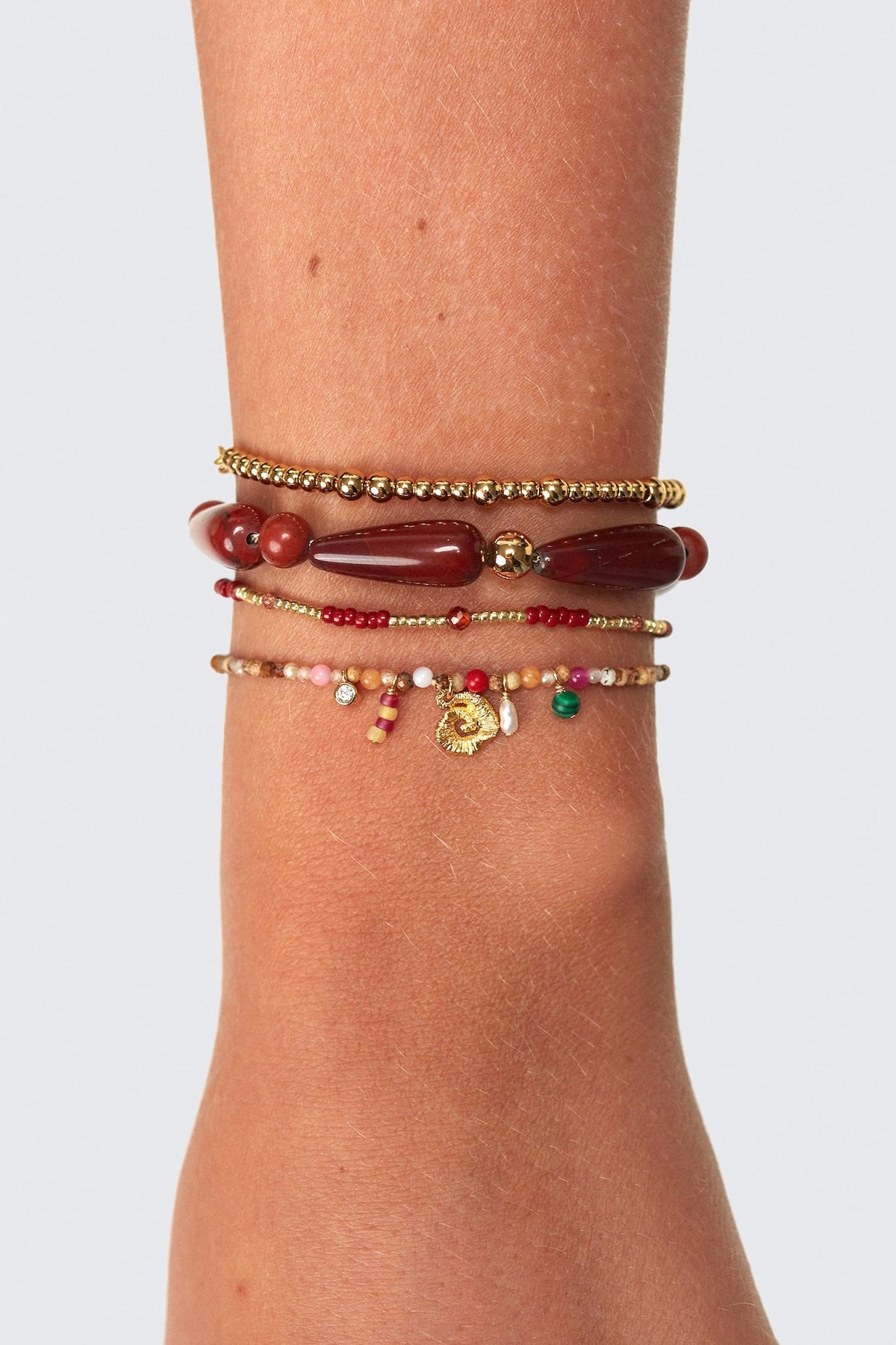 Clemence Bracelet - Crushed Cherry, modellbilde