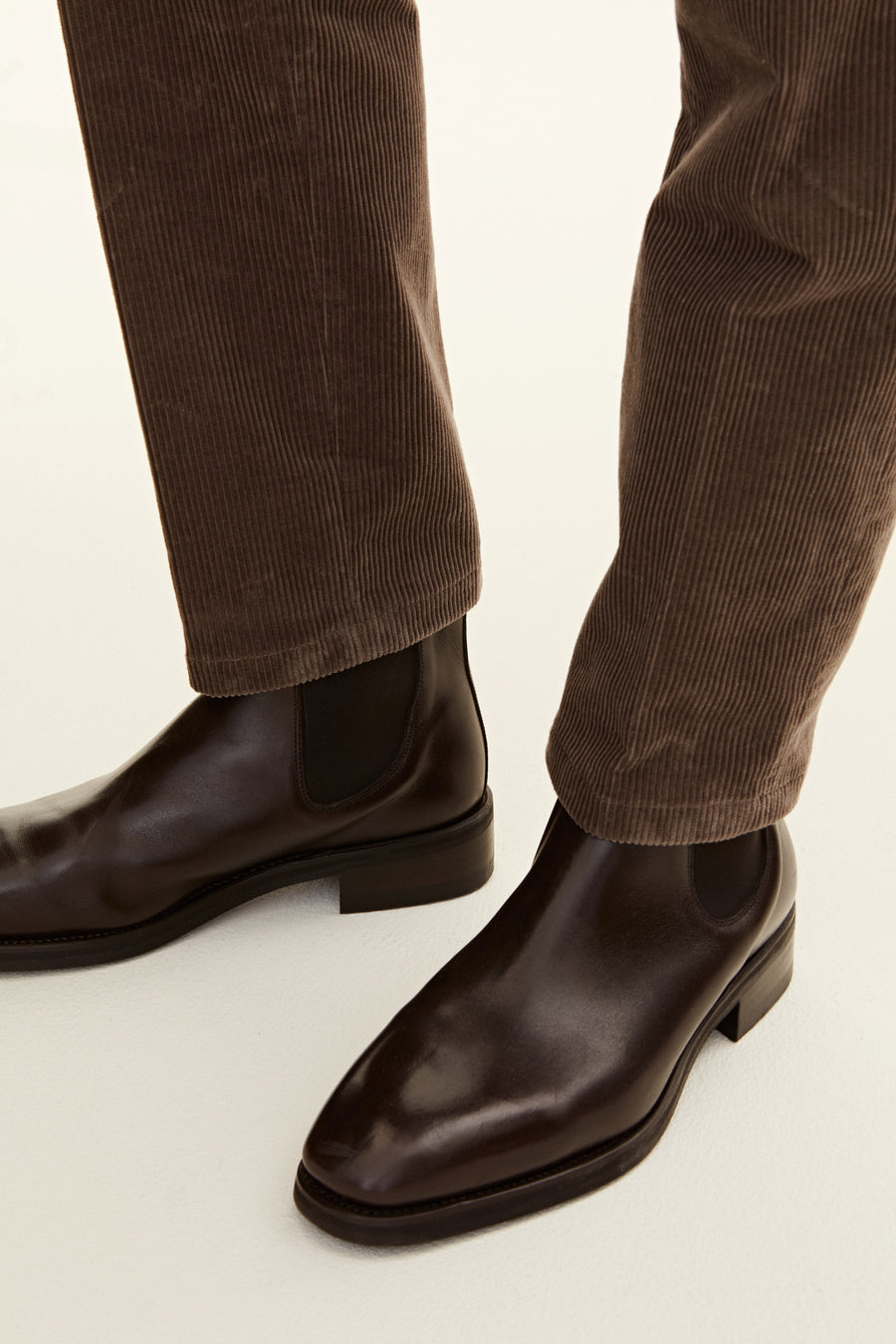 Oscar Jacobson Dandy Trousers Corduroy Baked Beige - detalj