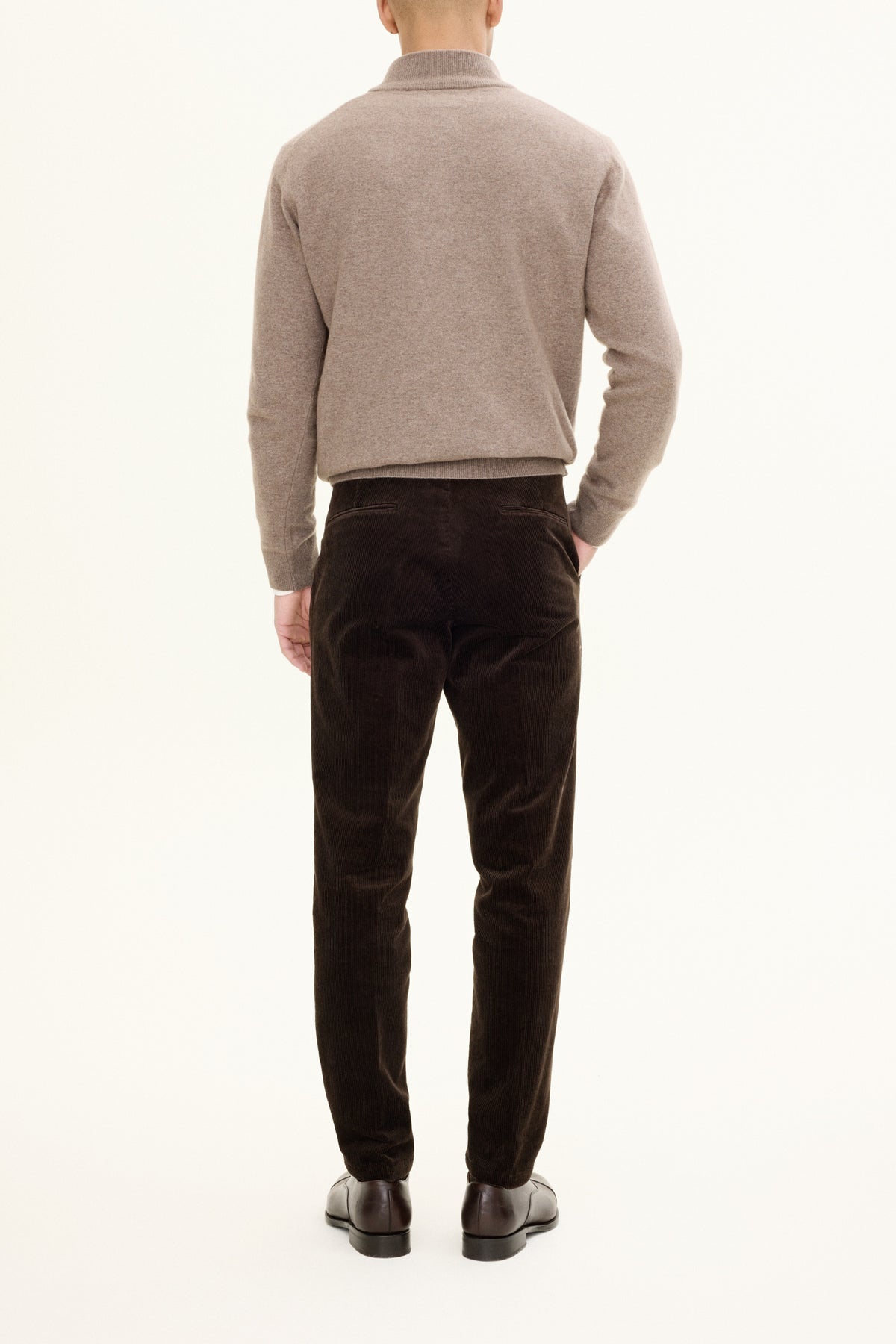 Oscar Jacobson Dandy Trousers Corduroy Dark Brown - modellbilde